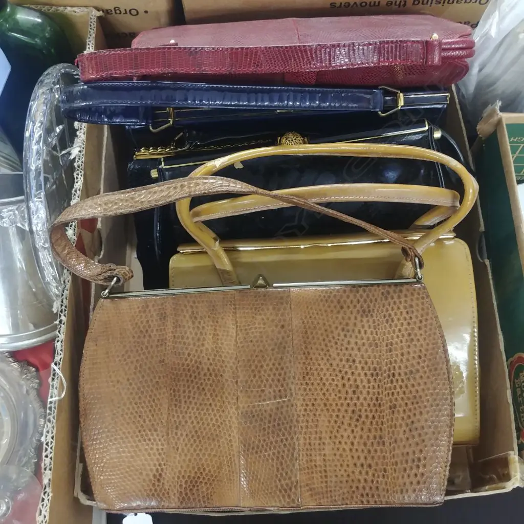 BOX VINTAGE HANDBAGS, INCL LEATHER Image 1++