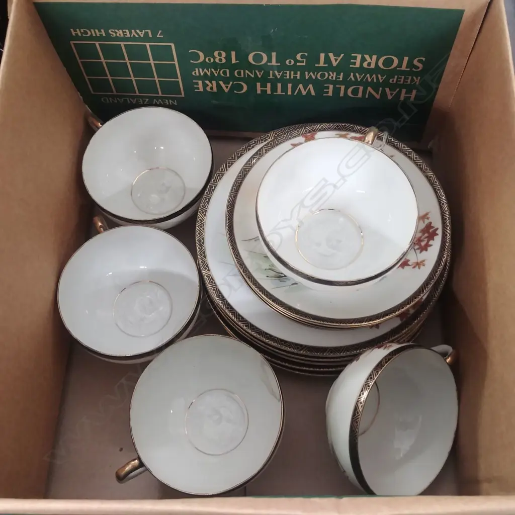 JAPANESE EGGSHELL PORCELAIN 'EMPRESS PORTRAIT' PART TEASET Image 1++