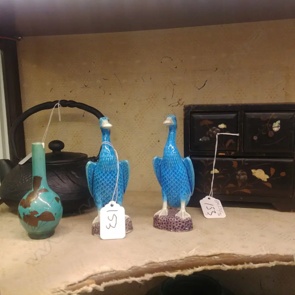 2 ORIENTAL DUCKS, TEAPOT, JEWELLERY BOX, VASE Image 1++