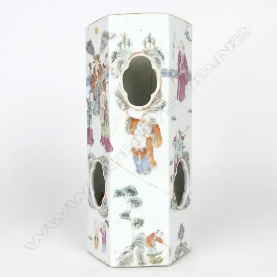 A 19thC Chinese famille rose vase