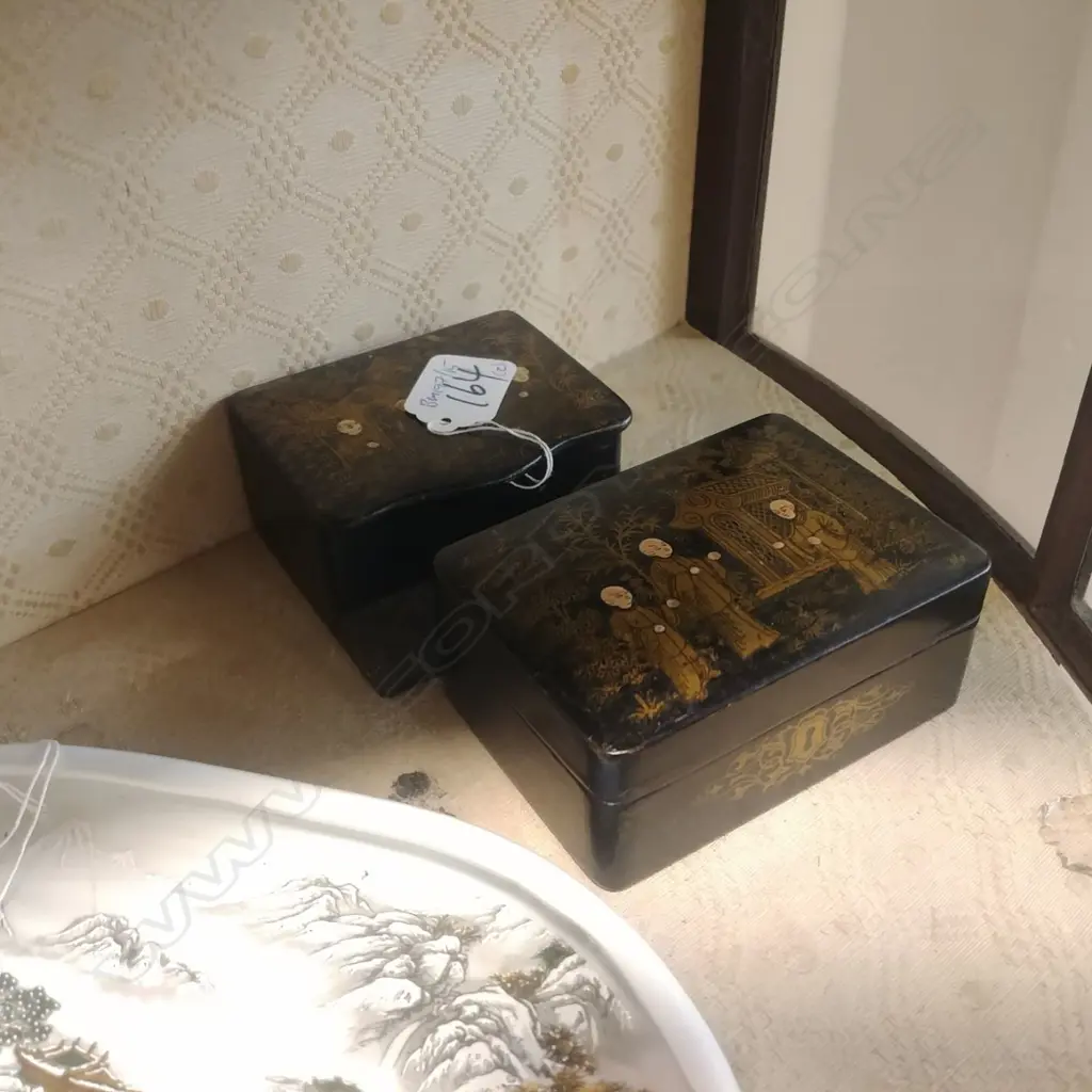 2 CHINESE DECORATED LACQUER BOXES Image 1++