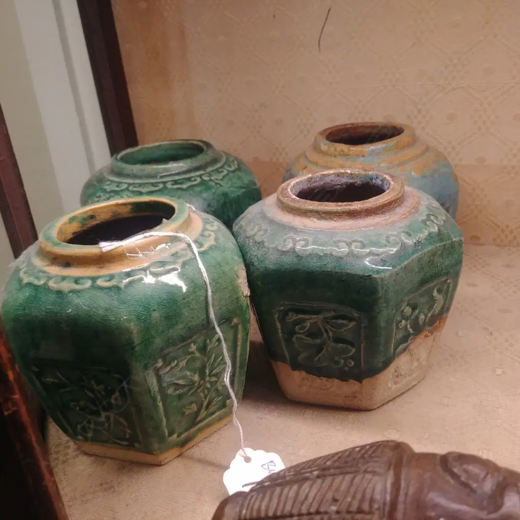 4 CHINESE GINGER JARS Image 1++
