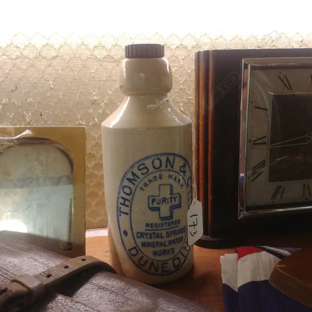 THOMSON+COYS SPRING WATER BOTTLE Image 1++
