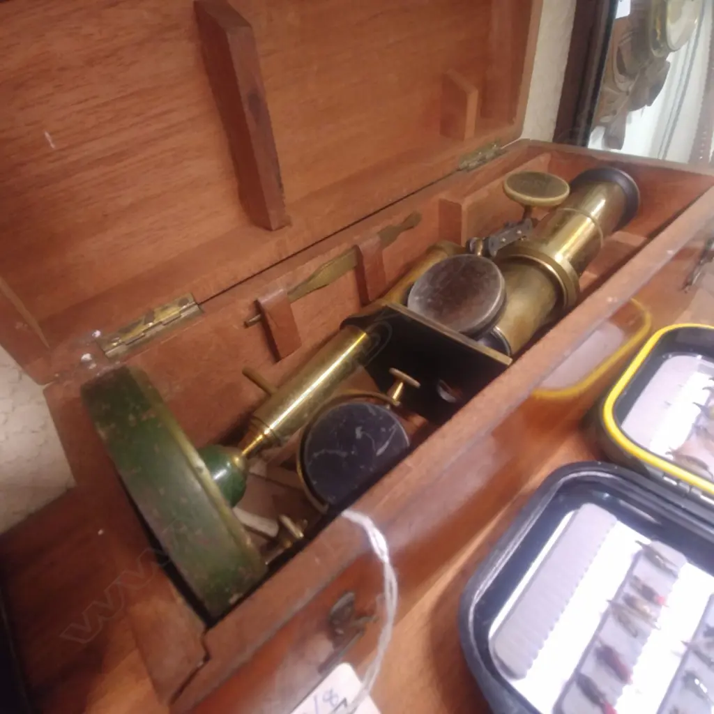 VINTAGE BOXED MICROSCOPE  Image 1++