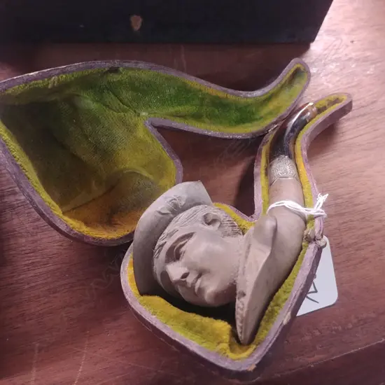 BOXED MEERSCHAUM PIPE