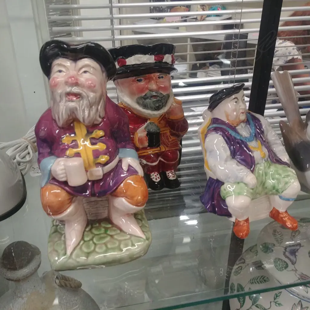 THREE TOBY JUGS, MELBA WARE, ETC. Image 1++