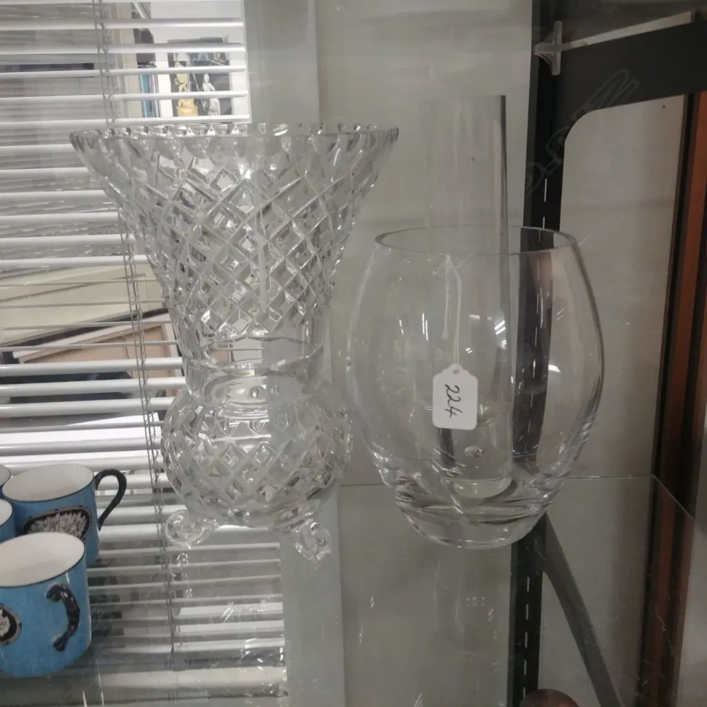 LGE CRYSTAL VASE + 2 OTHERS Image 1++