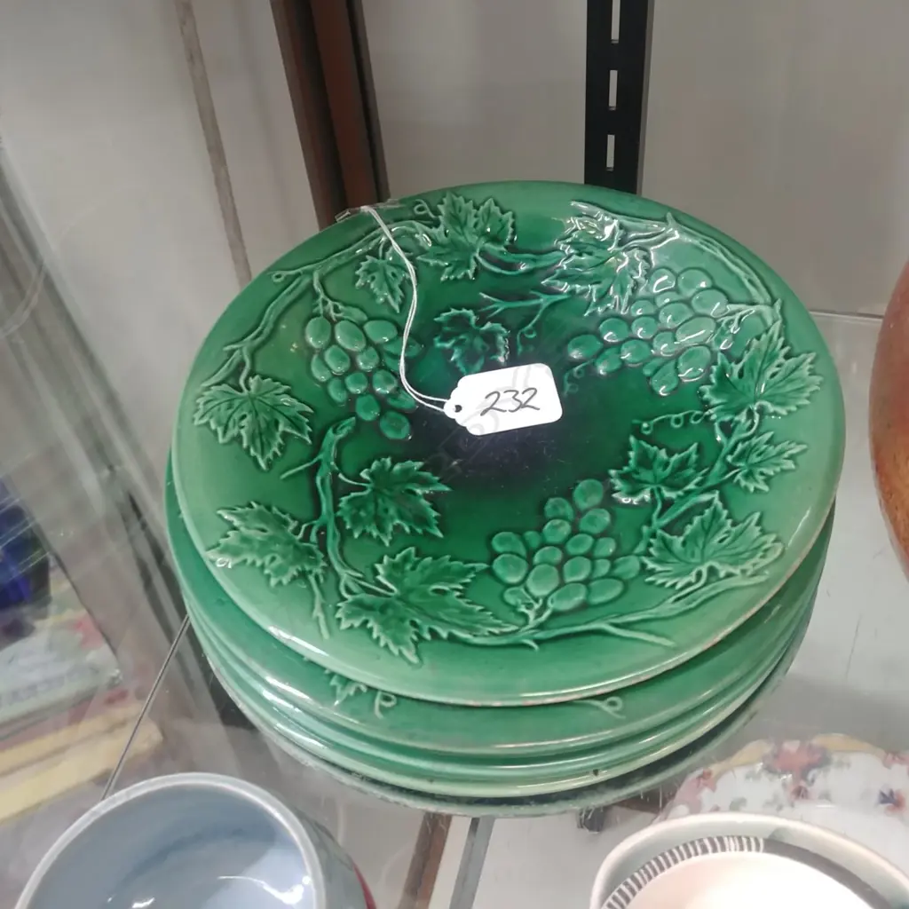 MAJOLICA PLATES 5 Image 1++