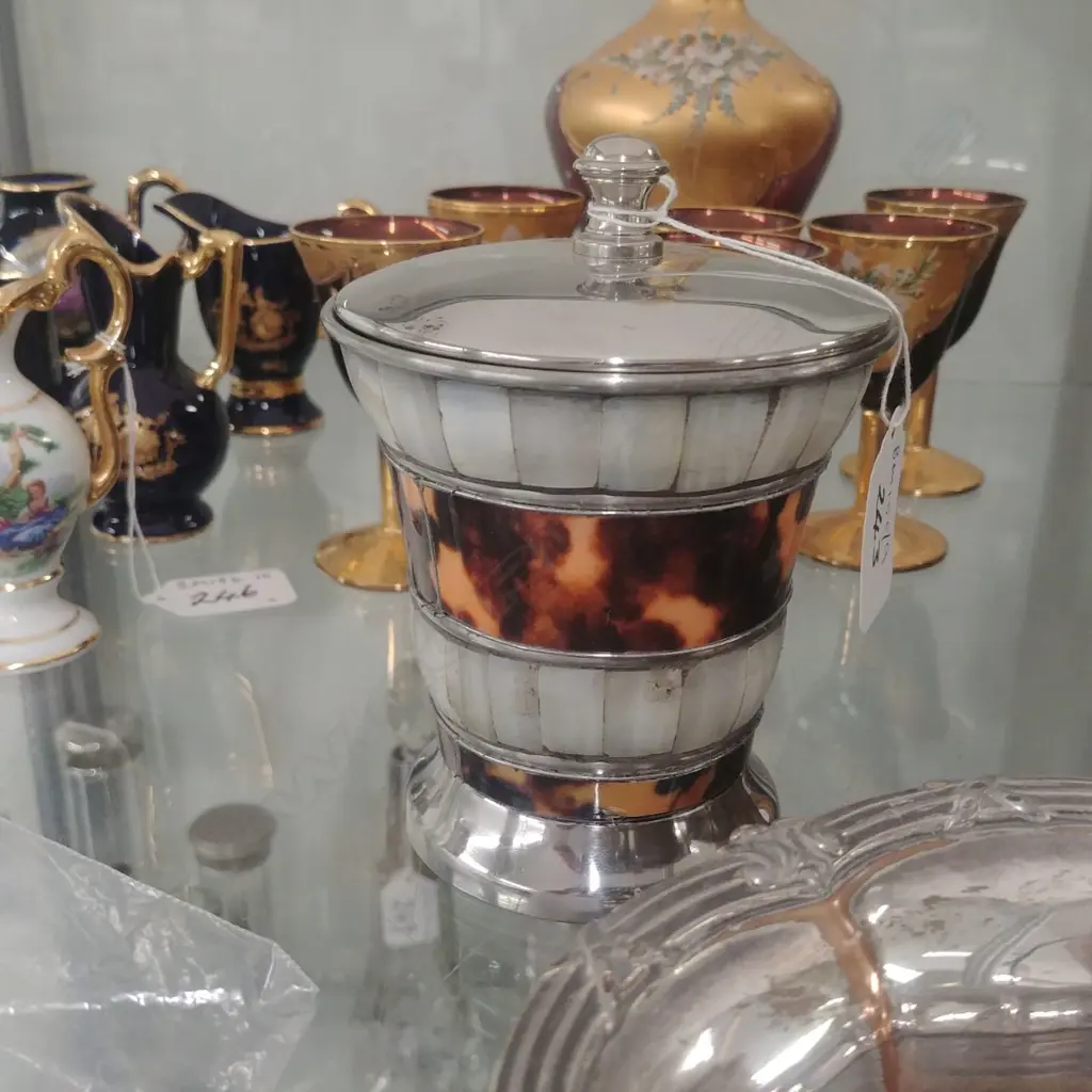 TORTOISE SHELL AND M.O.P LIDDED BOX Image 1++