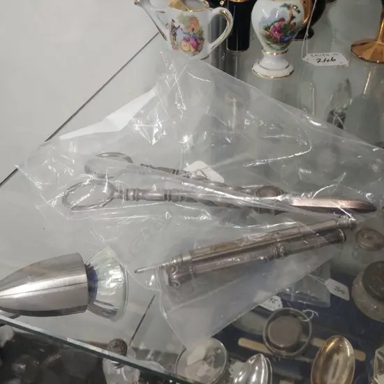 PR PROPELLING PENCILS + GRAPE SCISSORS 