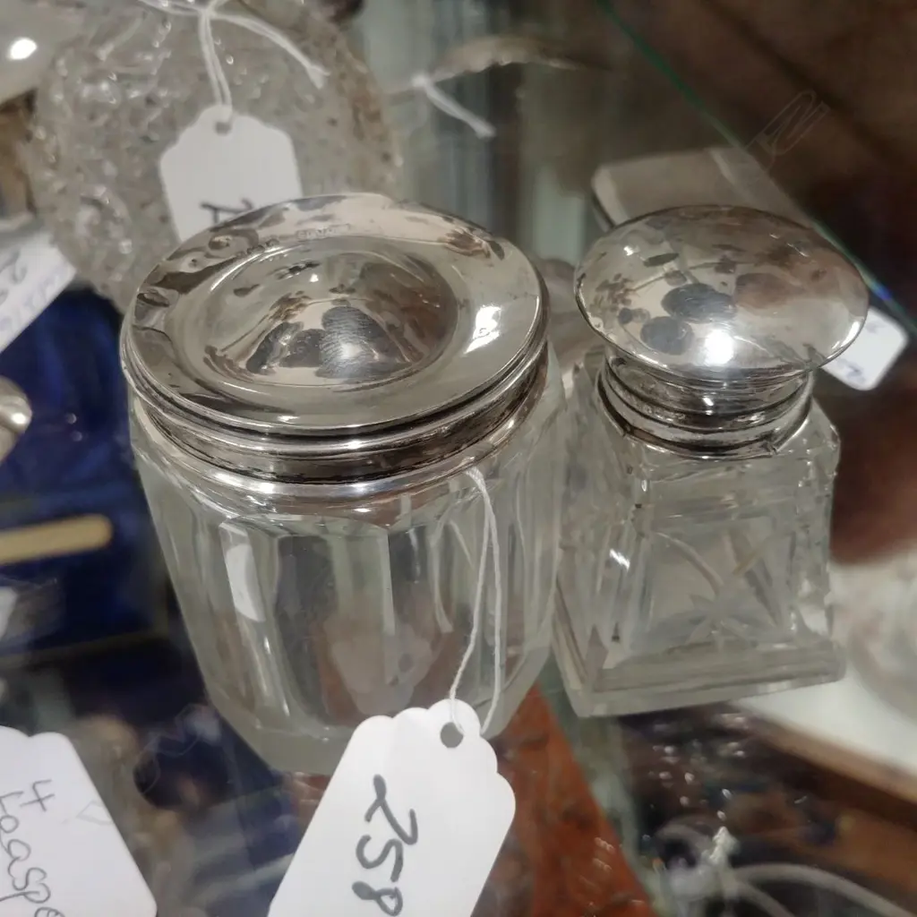 2 EDW SILVER TOPPED VANITY ITEMS; SCENT & BOTTLE Image 1++