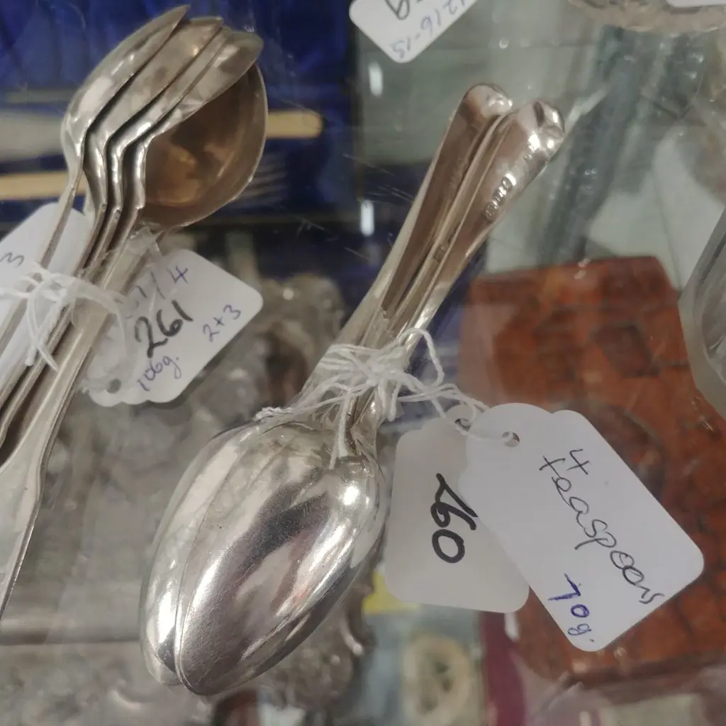 4 STERLING SILVER TEASPOONS 70G. Image 1++