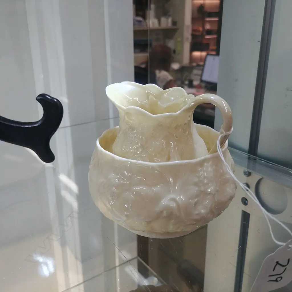 2 SMALL BELEEK PCS Image 1++