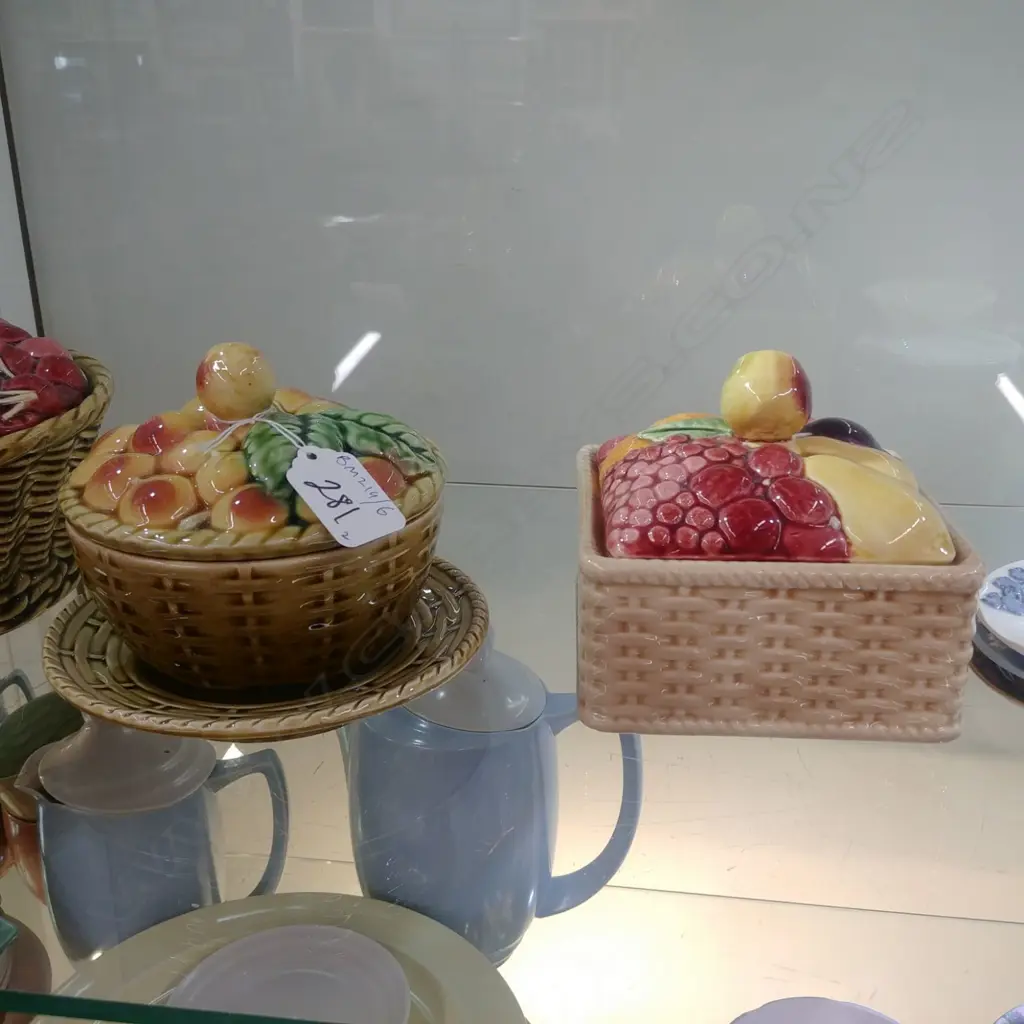 2 SARREGUEMINES SUGAR POTS - 1 ON SAUCER  Image 1++