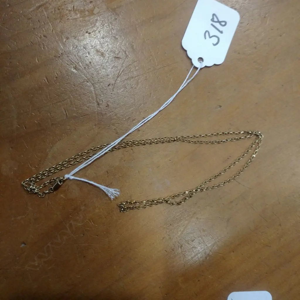 9ct GOLD FINE CHAIN 2.31gm Image 1++