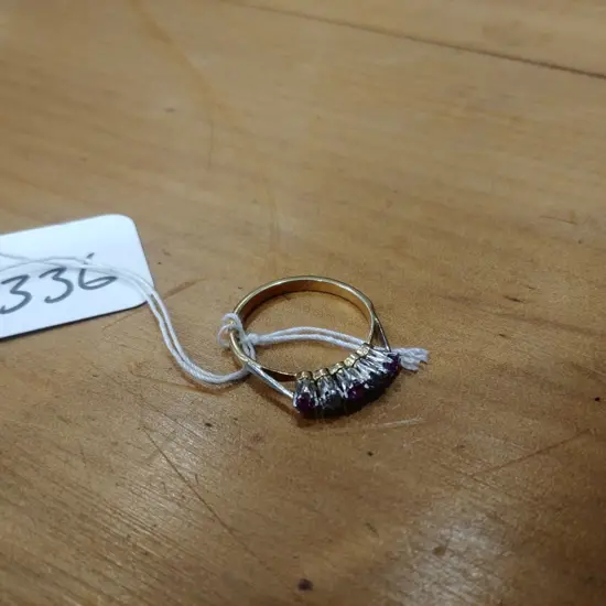 18CT GOLD DIAMOND AND RUBY RING