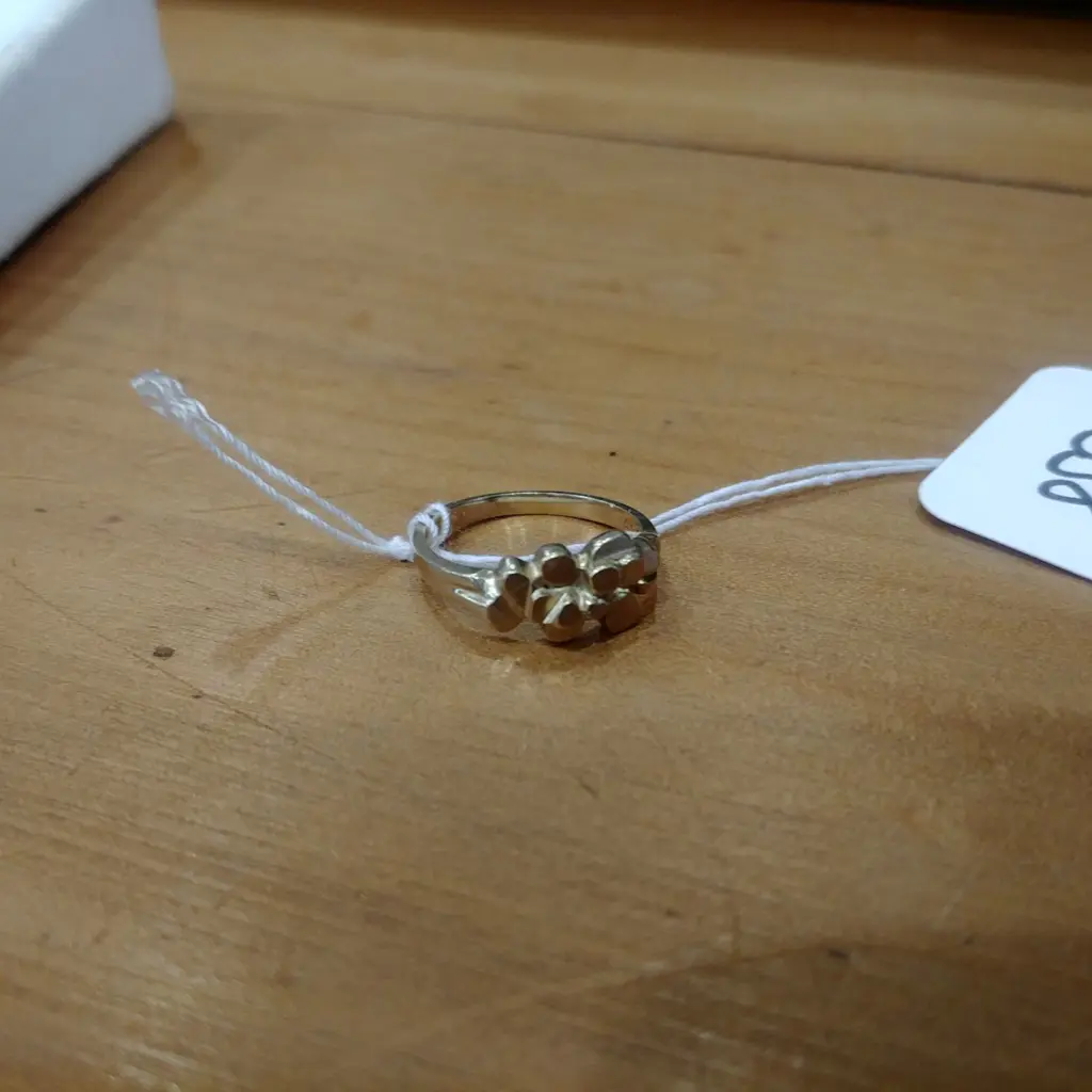 14CT GOLD RING 2.97gm Image 1++