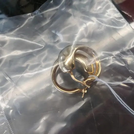 PAIR OF 18CT GOLD EARRINGS 4.20gm