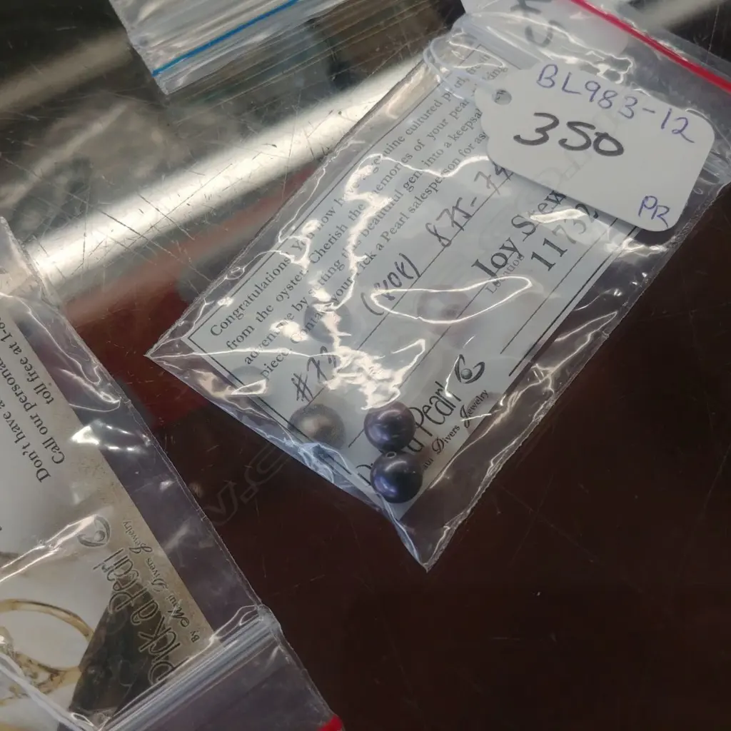 PAIR OF TAHITIAN PEARLS Image 1++