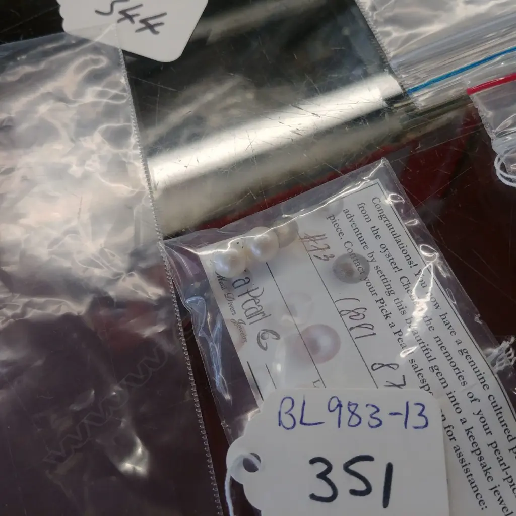 PAIR OF CULTURED PEARLS Image 1++