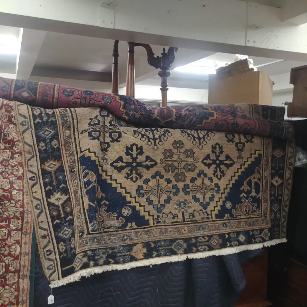 ANTIQUE HAND KNOTTED RUG FADED/WORN Image 1++