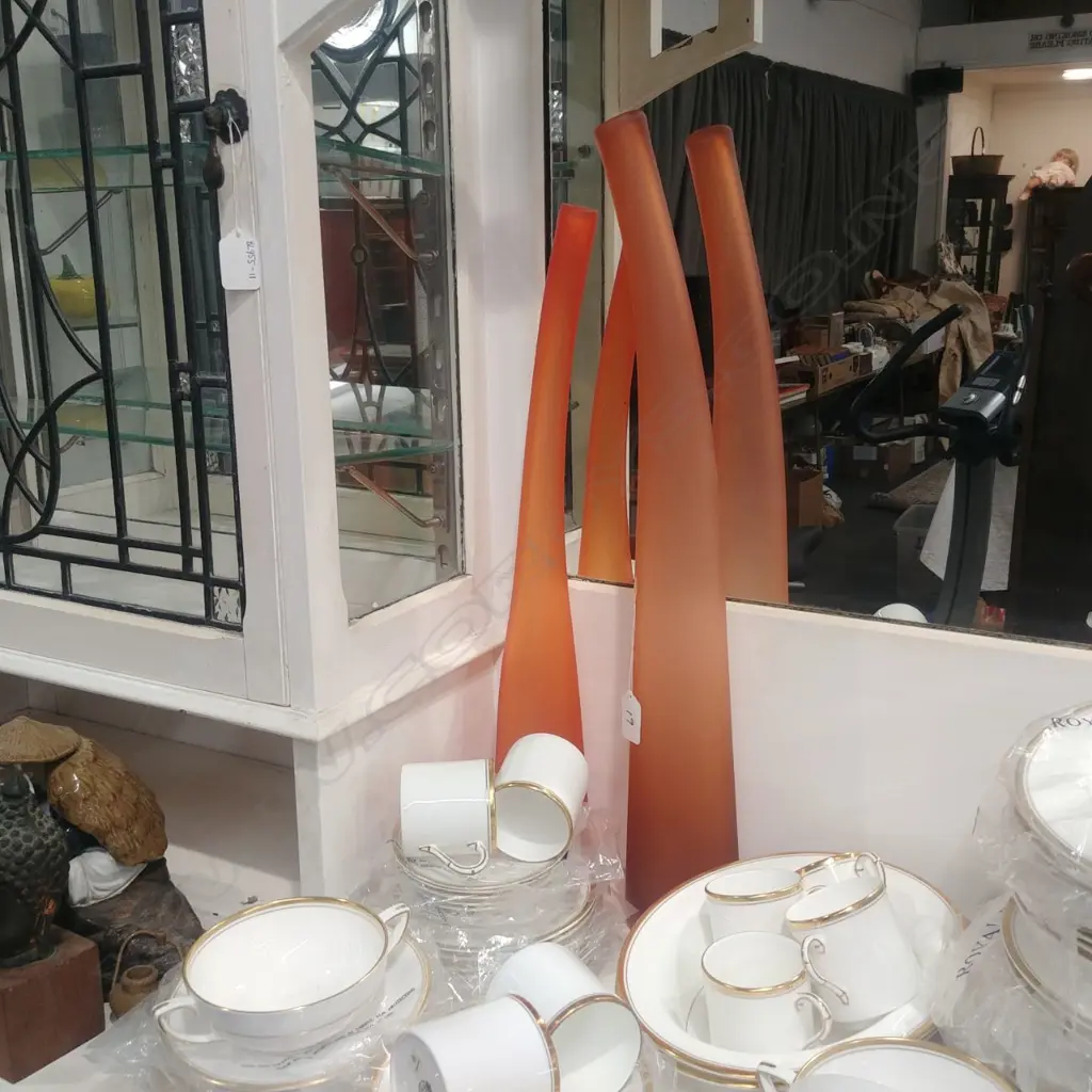 PR MODERN GLASS VASES Image 1++