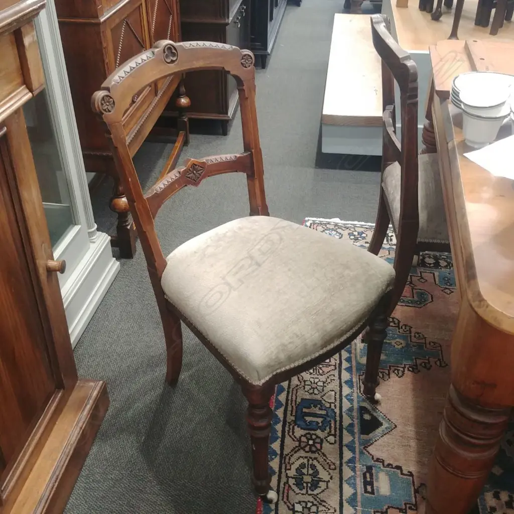 6 DINING CHAIRS Image 1++