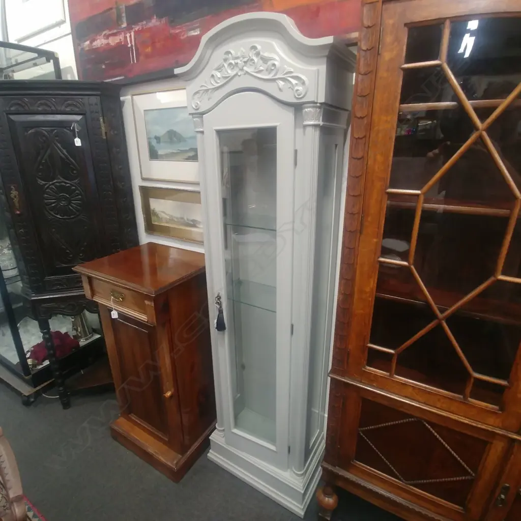 FRENCH STYLE DISPLAY CABINET Image 1++