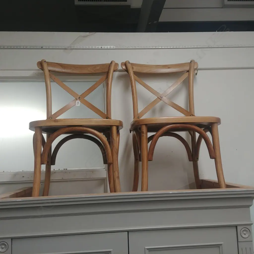 TWO CHAIRS Image 1++