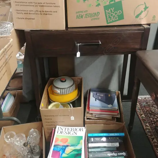 DESIGNER CONSUL TABLE