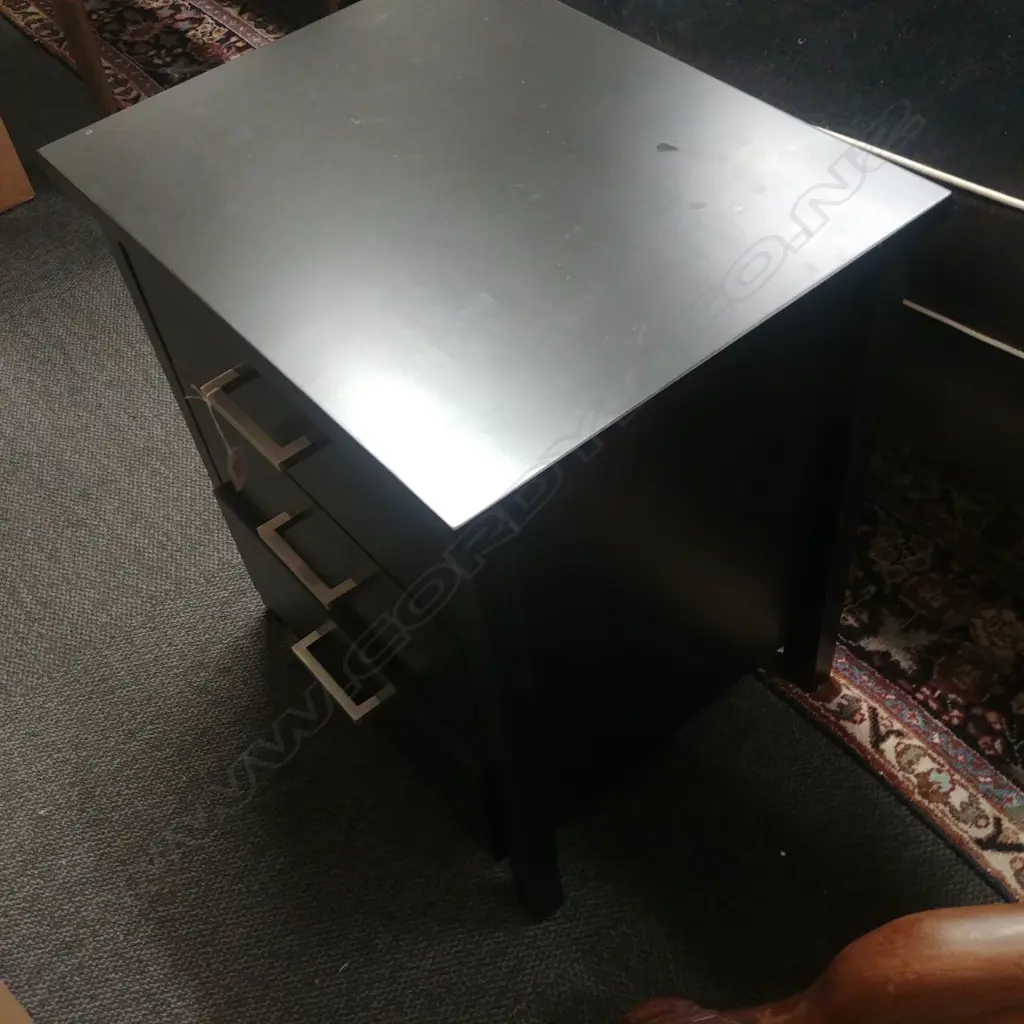 BEDSIDE CABINET Image 1++