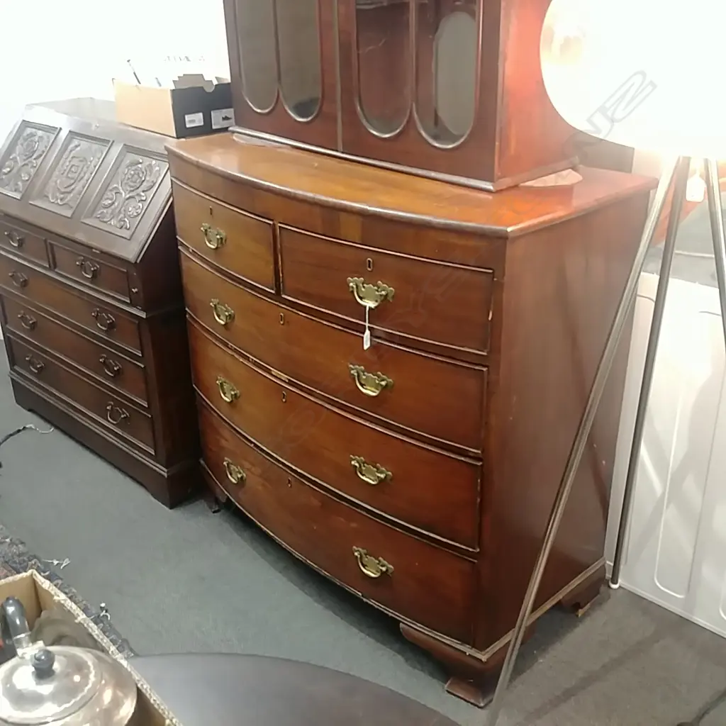GEORGIAN BOWFRONT CHEST DRAWERS Image 1++