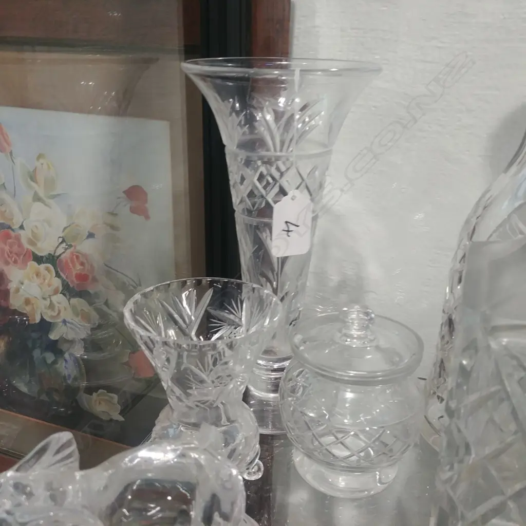 2 CRYSTAL VASES+HONEY POT Image 1++
