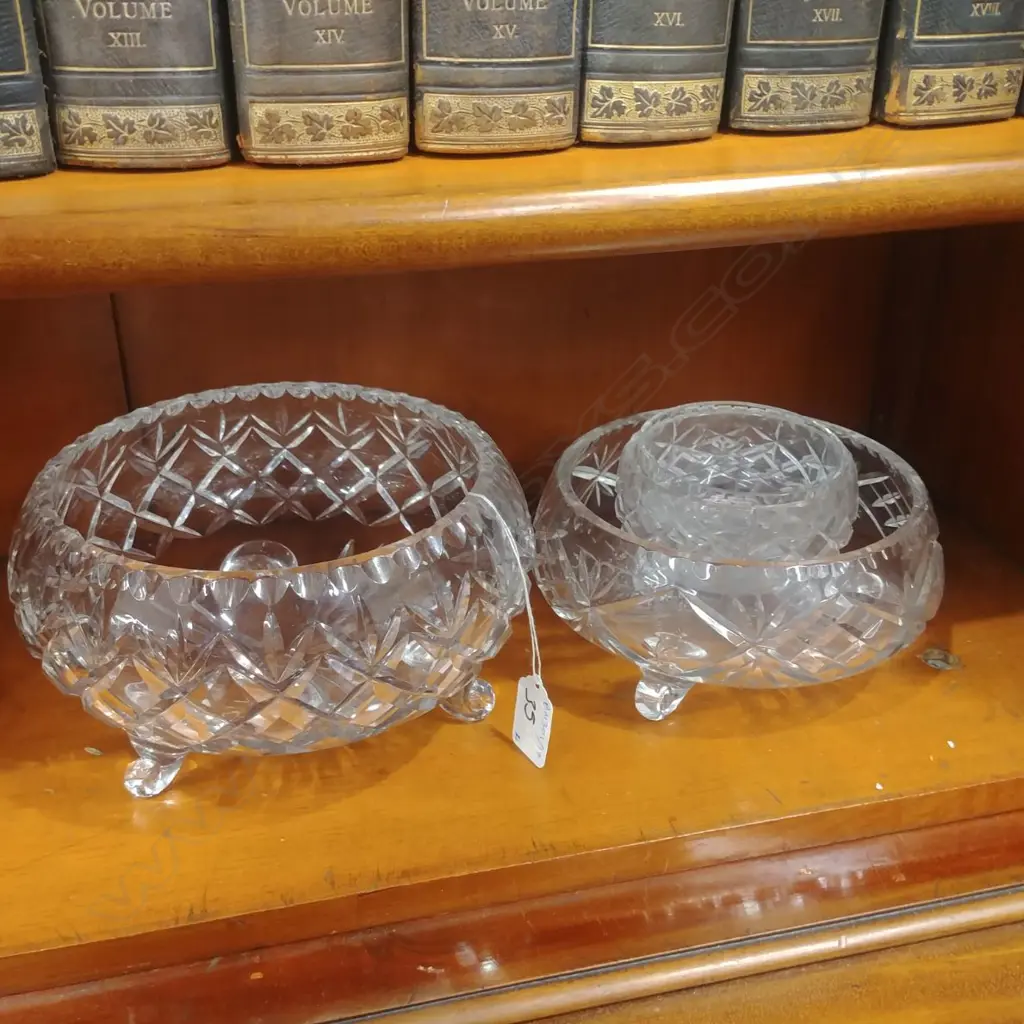 4 CRYSTAL BOWLS  Image 1++