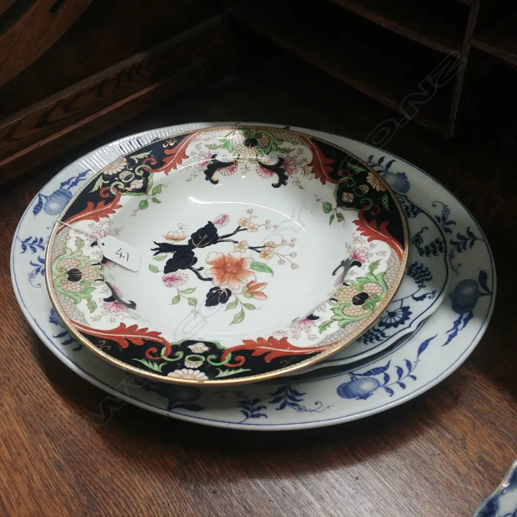 2 B&W ASHETS + R/D IMARI BOWL Image 1++