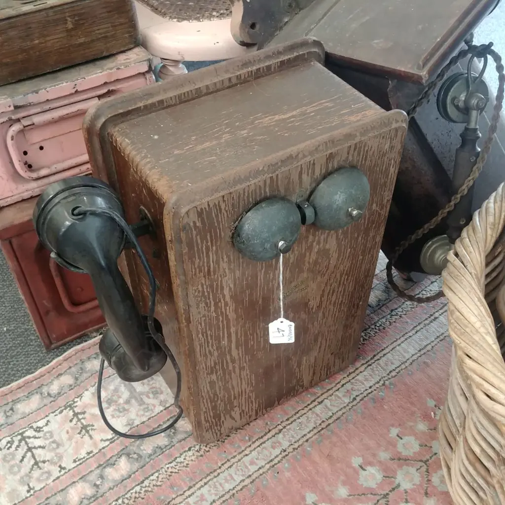 OAK WALL PHONE  Image 1++