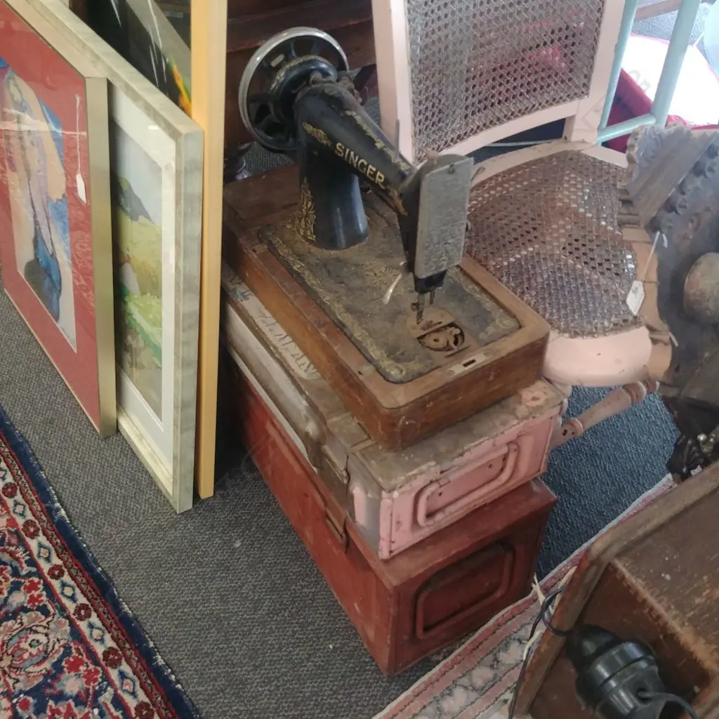 2 AMMO BOXES + SINGER SEWING MACHINE Image 1++