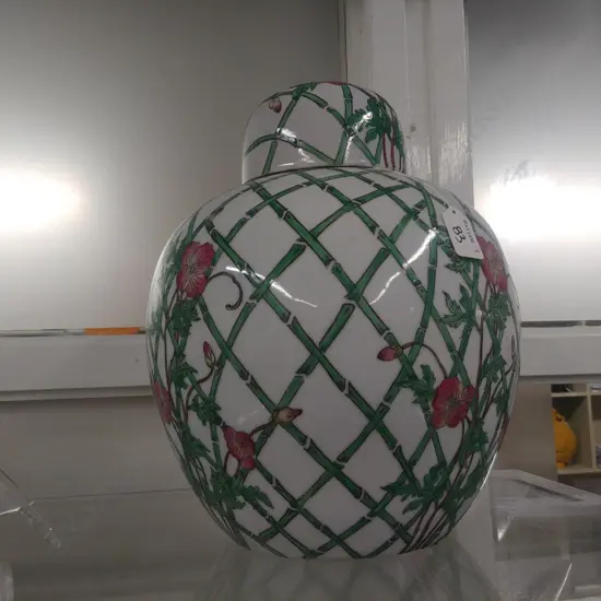 LARGE CHINESE LIDDED VASE