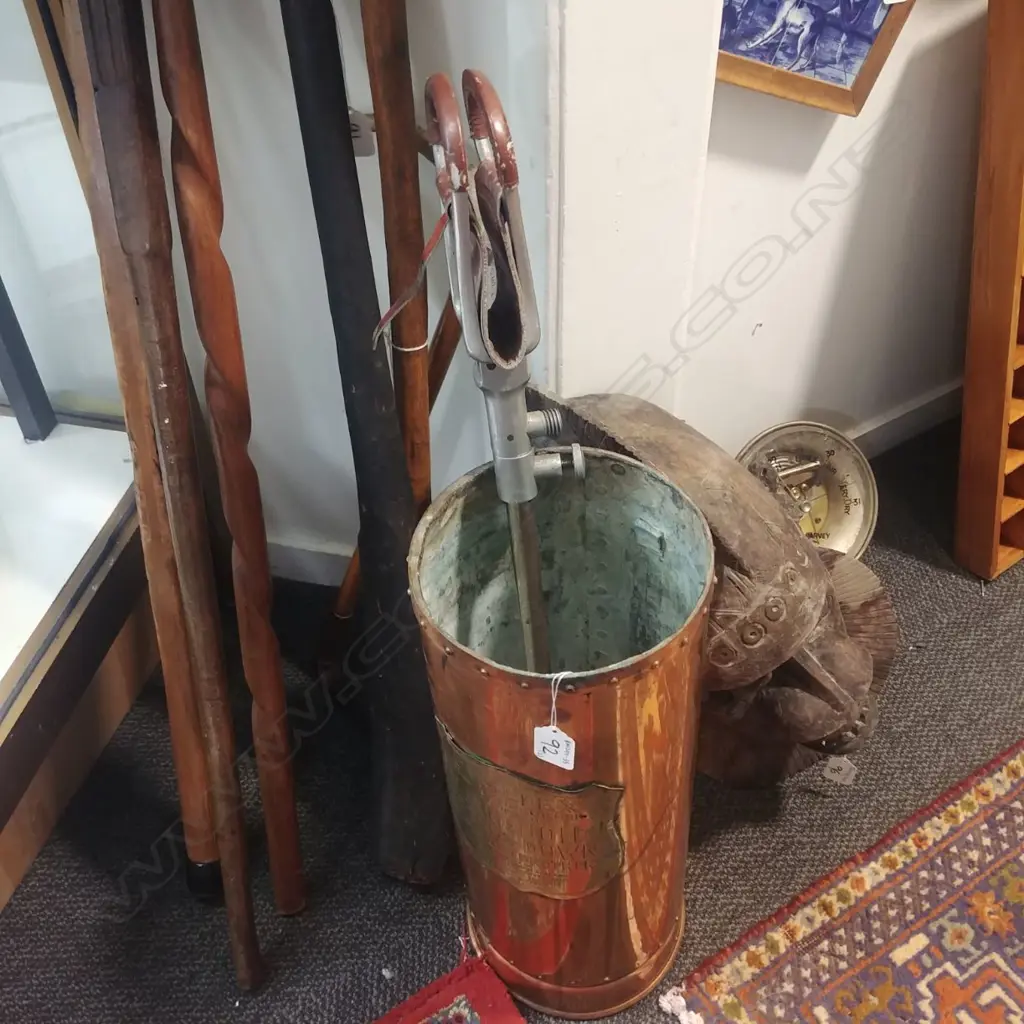 COPPER FIRE EXTINGUISHER STAND + SHOOTING STICK Image 1++