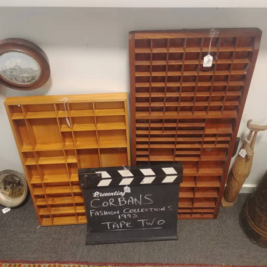 2X MINI WALL DISPLAY UNITS; 1X CLAP BOARD Image 1++