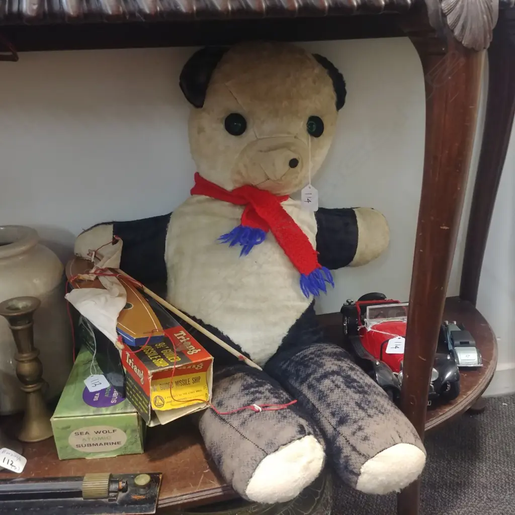 2 MODEL CARS+PANDA Image 1++