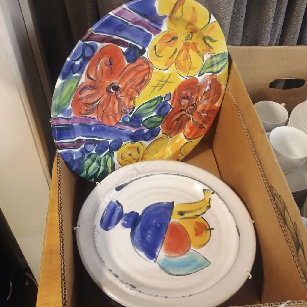 FIVE MORRIS AND JAMES PLATES/PLATTERS Image 1++