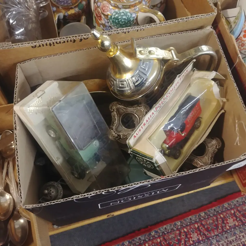 LOT EP WARE/COFFEE POT /CARS ETC Image 1++