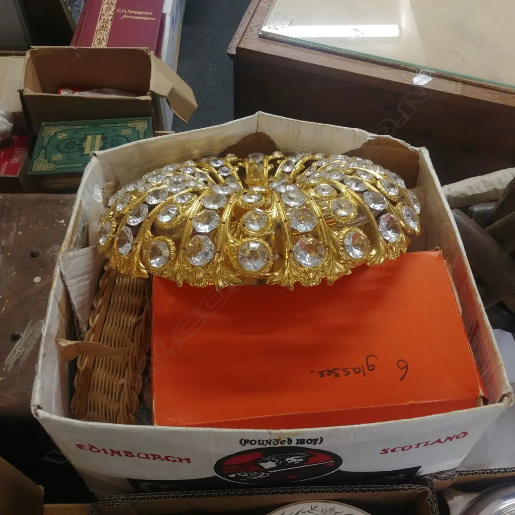 LOT LIGHT FITTING ETC Image 1++