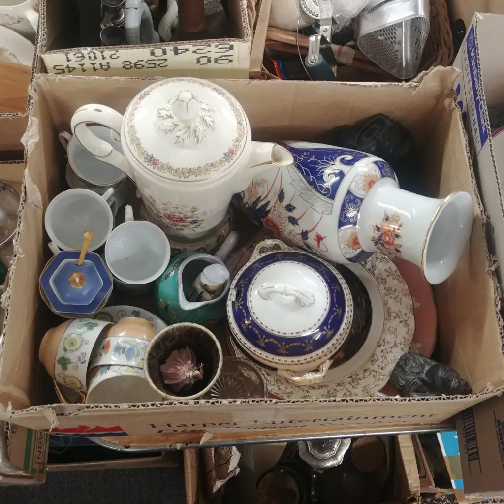 BOX ASSORTED CHINA Image 1++