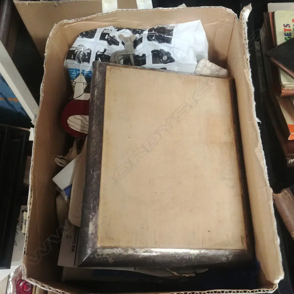 LOT VARIOUS ITEMS Image 1++