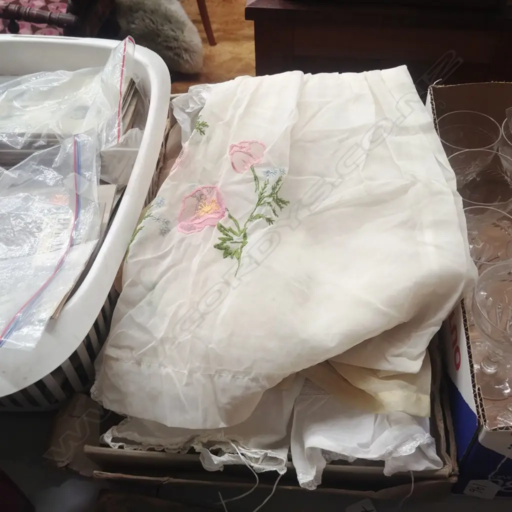 BOX OF VINTAGE CLOTHES CHRISTENING GOWNS ETC Image 1++