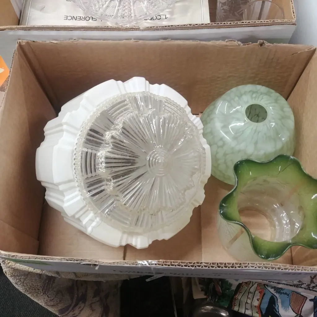 3X GLASS INDOOR, OUTDOOR SHADES Image 1++