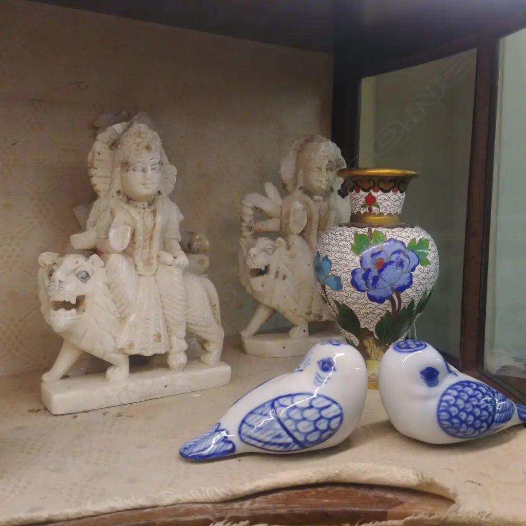 LOT CLOISONNE/ALABASTER FIGURES X 3 +CONDIMENTS Image 1++