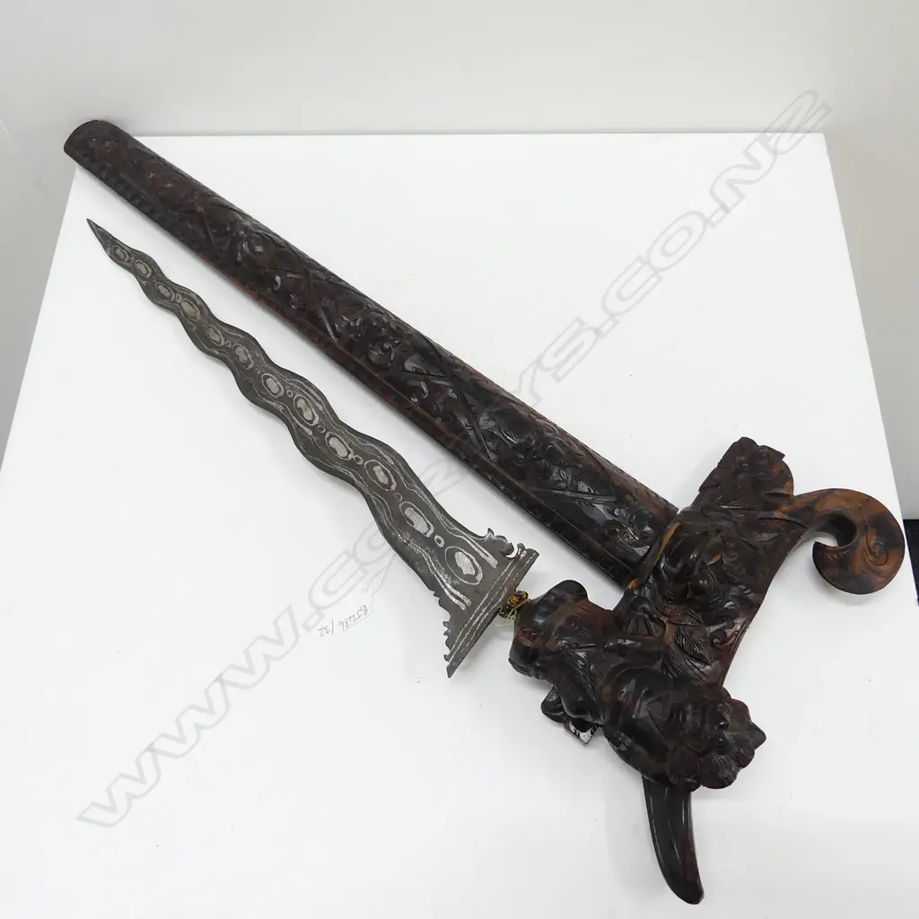 LARGE INDONESIAN KRIS, CARVED FIGURE HANDLE & HILT, L. (INCL. HILT) 640MM Image 1++